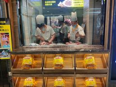 面包甜点陈列柜-炊烟小炒黄牛肉(中心印象城店)