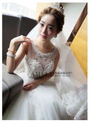 -艾米丽婚纱礼服