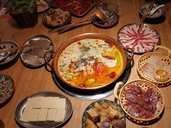-洱火云南酸菜牛肉火锅(石景山当代商城店)