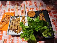 -威记烧嘢·南宁烧烤·超级生牛(绿地店)