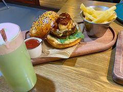 鹅肝樱桃酱手工牛肉汉堡-IFIF 如果花園(宽厚里店)