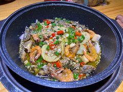 鲜鱼锅牛蛙-小小河边鱼(天润城店)
