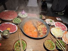 -萍姐火锅·公路夜市(武汉首店)