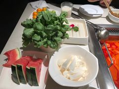 -海底捞火锅鲜切牛肉主题店(长寿路店)