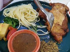 -丽莎沙拉轻食餐厅(国贸店)