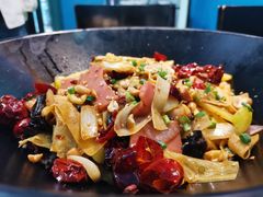 麻辣香锅锅底-豆蔻电影主题餐厅(四牌楼店)