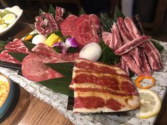 -明洞阿姨·韩式酱蟹烤肉·创意料理(三元桥店)