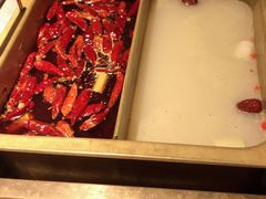 -尚尚仙·酸汤猪手·猪肚鸡火锅(华联万柳购物中心店)