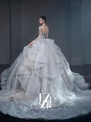 -Renee芮亦婚纱(原丽莎)