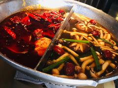 -湊湊火锅·茶憩(新中关购物中心店)