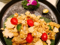 咸蛋黄牛蛙锅巴-锦江都城闵行饭店