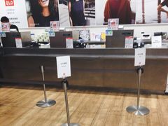 店内环境-优衣库(上海虹口龙之梦店)