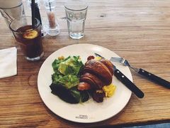 -Common Table · Brunch & Coffee