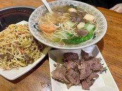 -牛小隆牛肉面馆(四牌楼店)