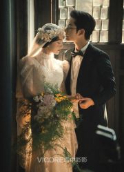 -雪中彩影婚纱摄影·微光艺术中心