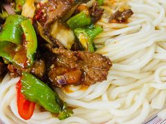 -歹歹的加个面过油肉拌面