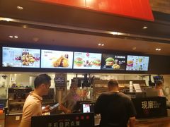 -肯德基(虹桥机场T2北指廊精选外卖点店)