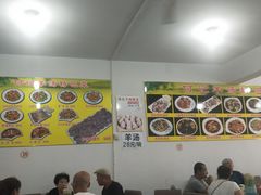 大堂-何记羊汤馆(丽水佳源店)