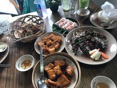 -Cau Go Vietnamese Cuisine