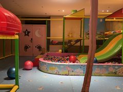 -天津京基皇冠假日酒店
