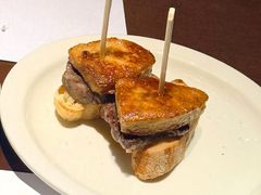 鹅肝牛肉配面包-CAPARESH開府莱舍(望京金辉店)