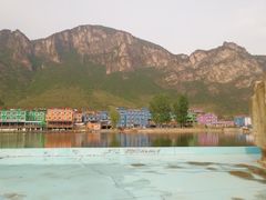 -百里峡七彩艺术小镇