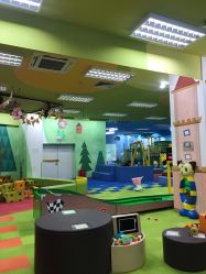 -莫莉幻想儿童乐园(武汉金银潭永旺店)