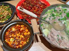 -川堂风·跷脚牛肉·乐山爆炒(宝山日月光店)