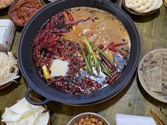 -黄潇洒老火锅(九眼桥宏济巷店)