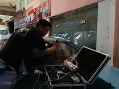 -鲨鱼皮汽车凹陷玻璃修复(静安店)