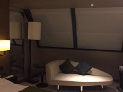 -上海滴水湖皇冠假日酒店