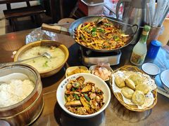 -富正毅三下锅·湘西韵味(天门山索道店)