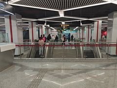 -上海游泳馆(地铁站)