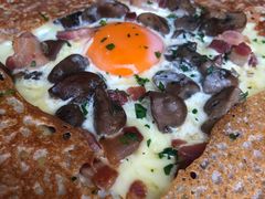 鸡蛋蘑菇熏肉荞麦可丽饼-RAC BAR(安福路店)