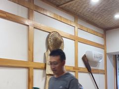 -锅老头海鲜铁锅炖