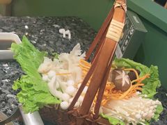 -一席地·本地鸡窝·杭帮鸡火锅(萧山银隆百货店)