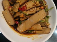 凉拌鸡蛋干-三里屯土灶炖公鸡地锅鸡(江东店)