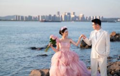 -雪中彩影婚纱摄影·微光艺术中心