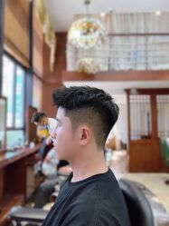 -尼特斯男士发型馆