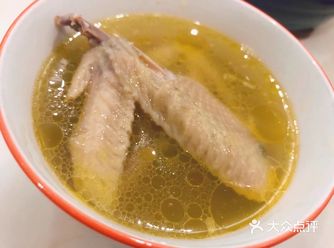 一锅自制鸡汤 （矿泉水）