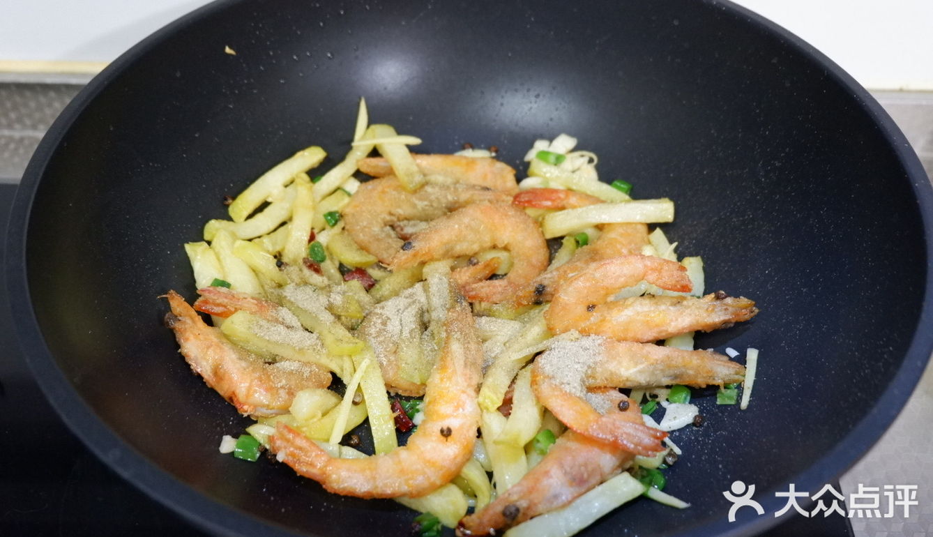 年夜饭必备菜谱推荐1⃣️6⃣️【椒盐土豆虾】