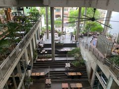 -ROAST coffee & eatery