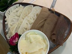 -左庭右院鲜牛肉火锅(浦江欢乐颂店)
