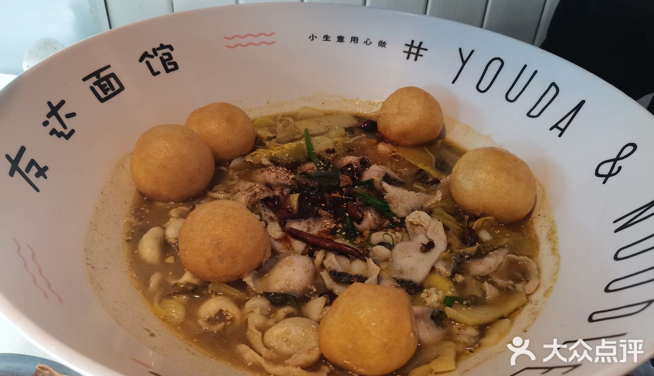 外酥里嫩，我们吃完又追加了一份，记得一定要蘸配的酱