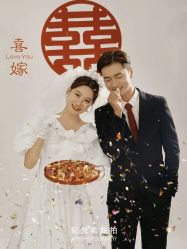 -纪梵希旅拍婚纱摄影(大连总店)