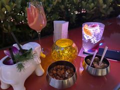 -池畔酒吧 WET Bar