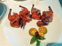 生榨脆皮皇乳鸽-金悦轩海鲜酒家(拱北店)