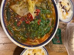 -云阿蛮云南生烫牛肉米线(奉贤路店)