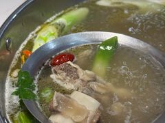 -乡土黄·鲜牛肉火锅·小龙虾(兴业街店)