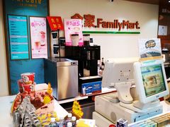 -全家便利店(宜山路站店)